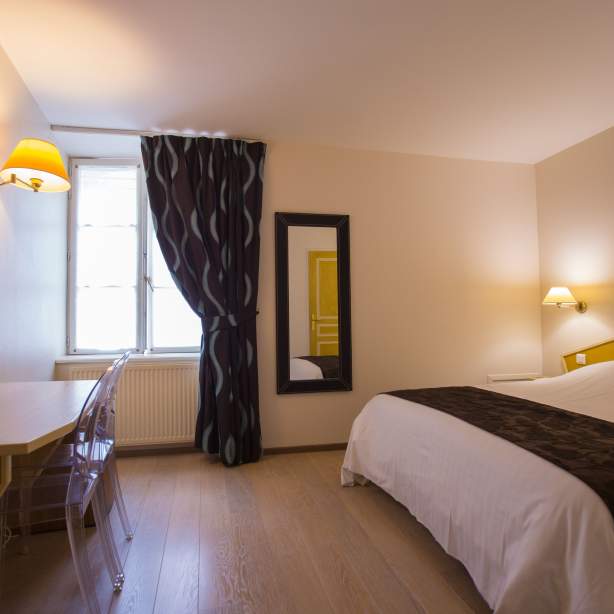 Chambre standard hôtel Le Cheval Blanc